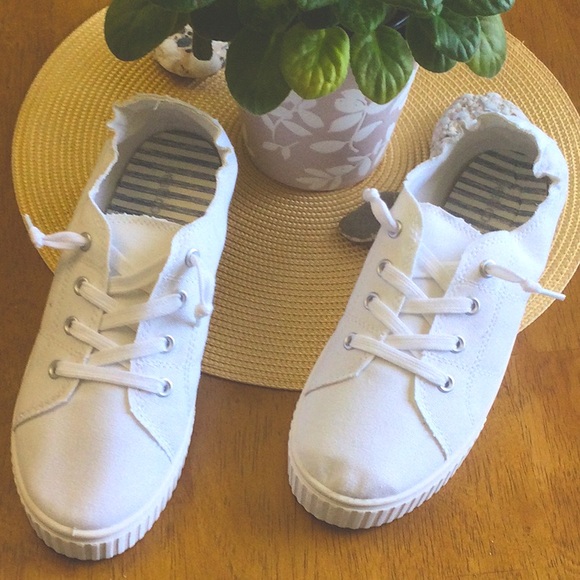 West|Loop Sporty W-7/8 White Canvas Sneakers. Only tried on, but Never Worn. - Picture 1 of 8